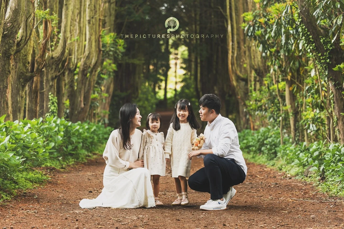 더픽처스 제주스냅
 
 
더픽처스의 제주스냅은 사계절 아름다운 제주에서 여러분의 즐겁고 행복한 순간을 사진과 영상으로 촬영하고 있습니다.

📮촬영문의는 프로필의 카카오톡링크로 주세요🙏

For your precious memory in beautiful Jeju‼️
ThePictures Photography is taking photo and video for happy memories of wedding, family, frie