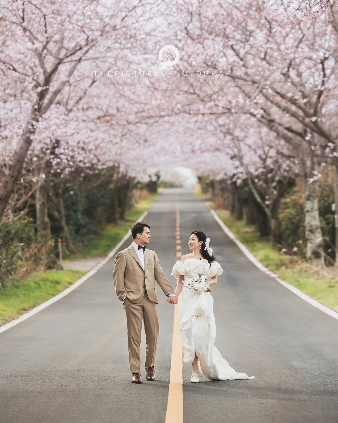 in Jeju Island, South Korea

 
📸 Shoot on end of March
 

For your beautiful time in Jeju Island‼️
ThePictures Photography is taking a photo and video for wedding, family, couple, friends, proposal and etc in Jeju Island, South Korea.

📮For inquiri