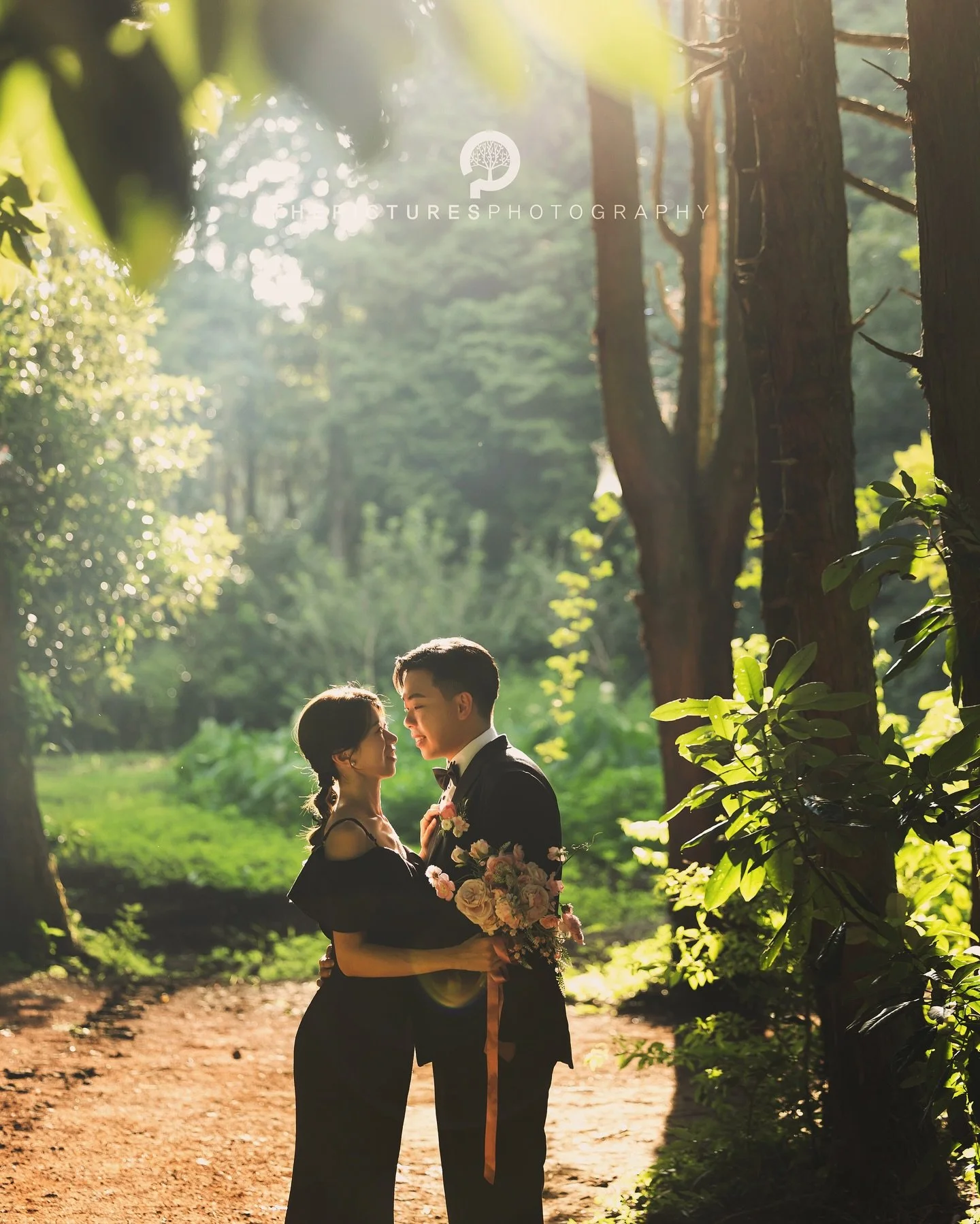 in Jeju Island, South Korea

 
📸 Shoot on August
 
For your beautiful time in Jeju Island‼️
ThePictures Photography is taking a photo and video for wedding, family, couple, friends, proposal and etc in Jeju Island, South Korea.

📮For inquiries, ple
