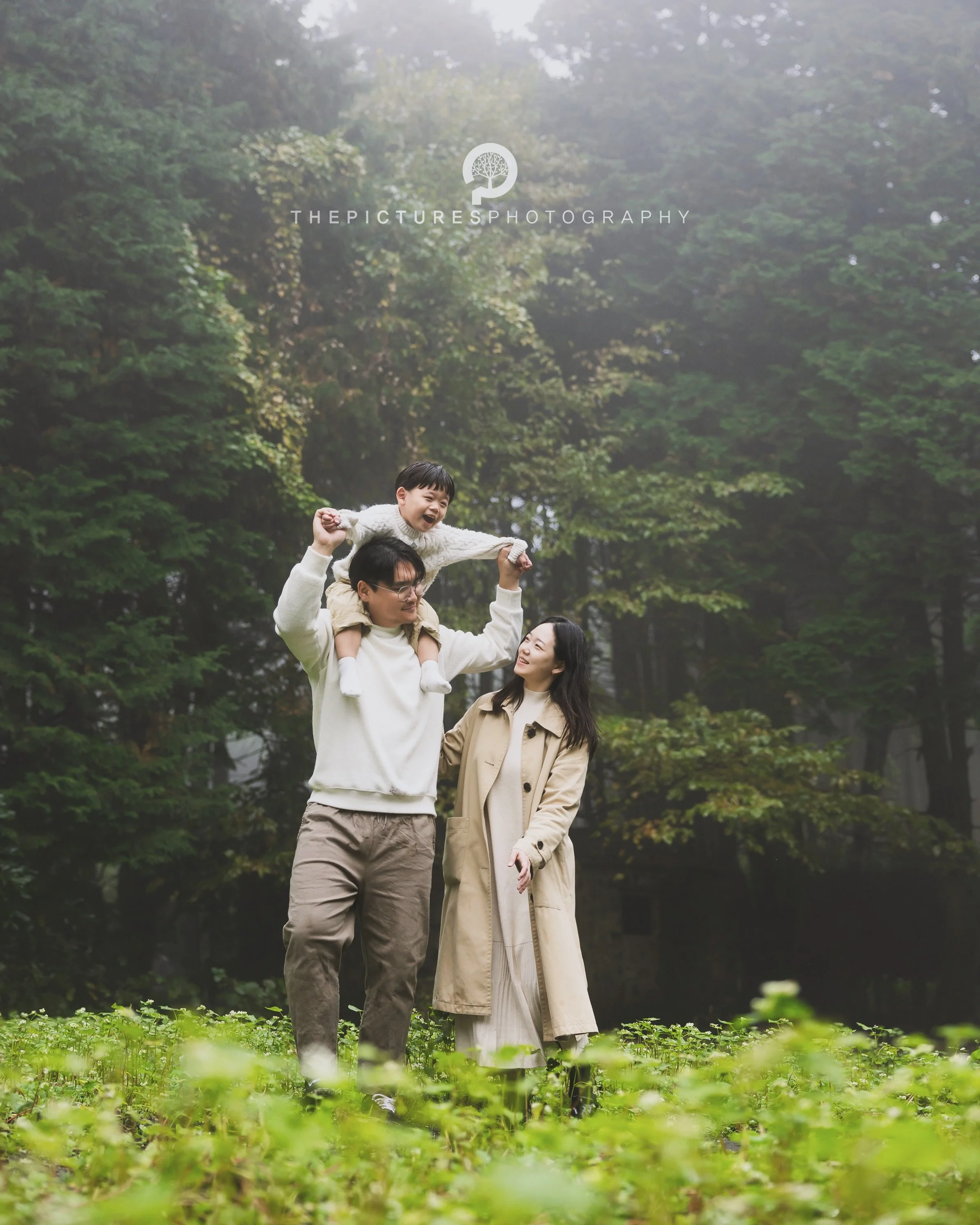 Thepictures Photography in Jeju Island

For your beautiful time in Jeju Island‼️

ThePictures Photography is taking a photo and video for wedding, family, couple, friends, proposal and etc in Jeju Island, Korea.

📍Shooting Area: East
📸 Shoot on Nov