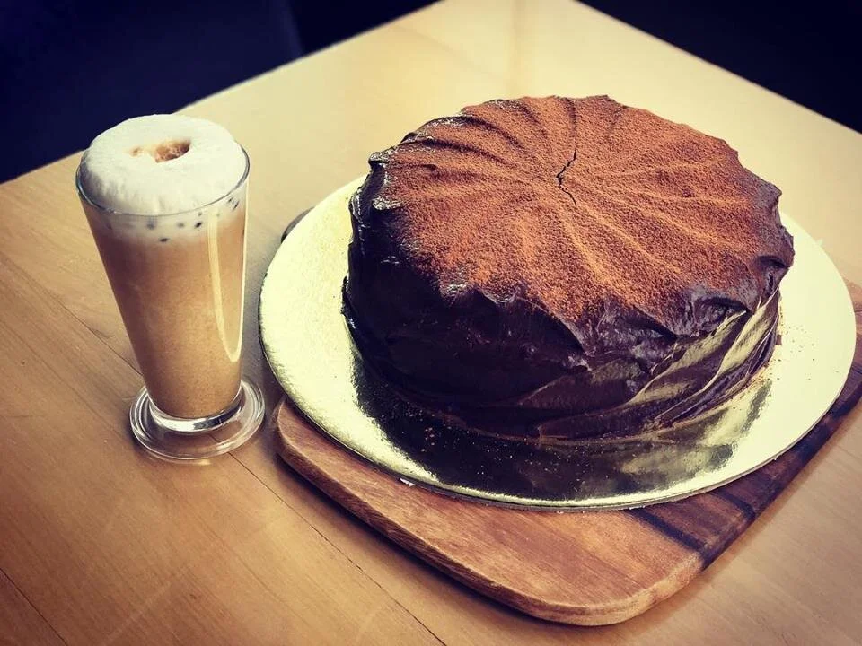 MOCHA CHOCOCLATE CAKE