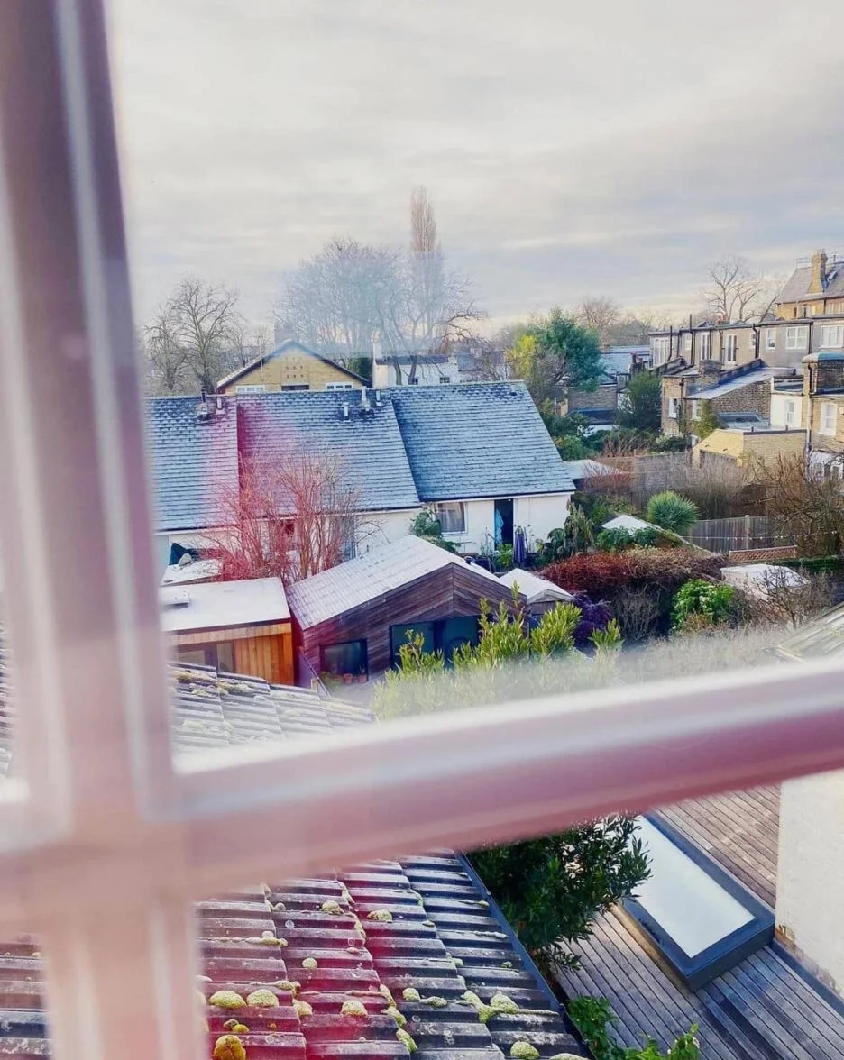 The Qi gets stale when window isn't open