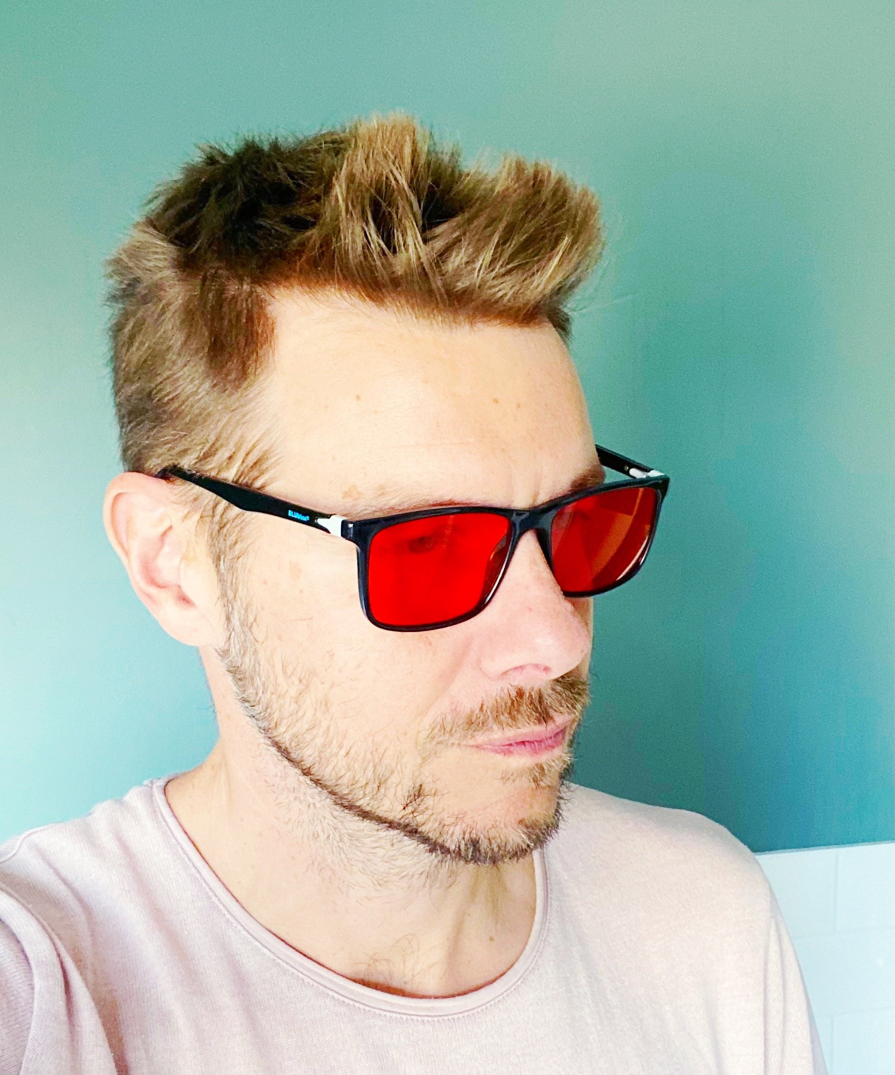 Histamine, sleep and how blue light glasses can help