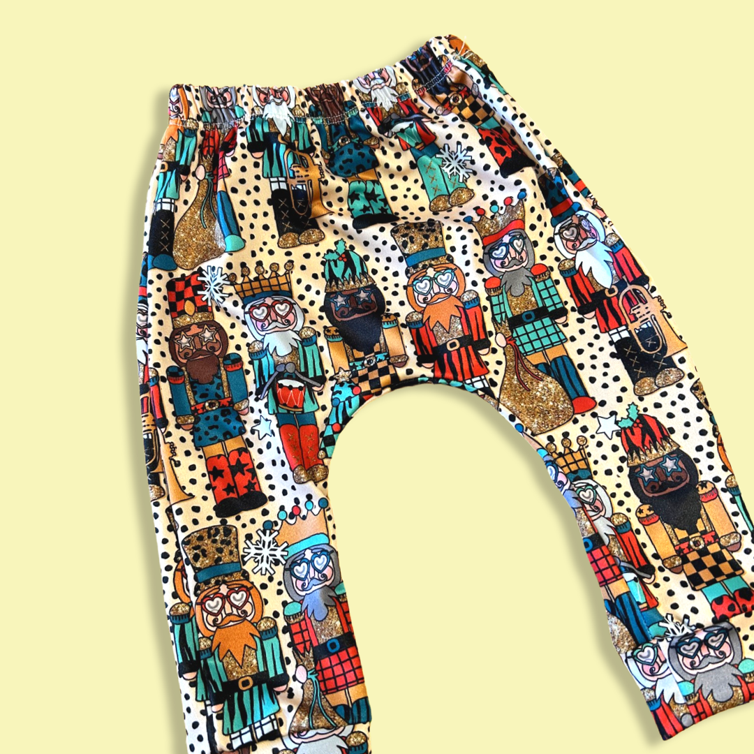 * New *NUTCRACKER - LEGGINGS