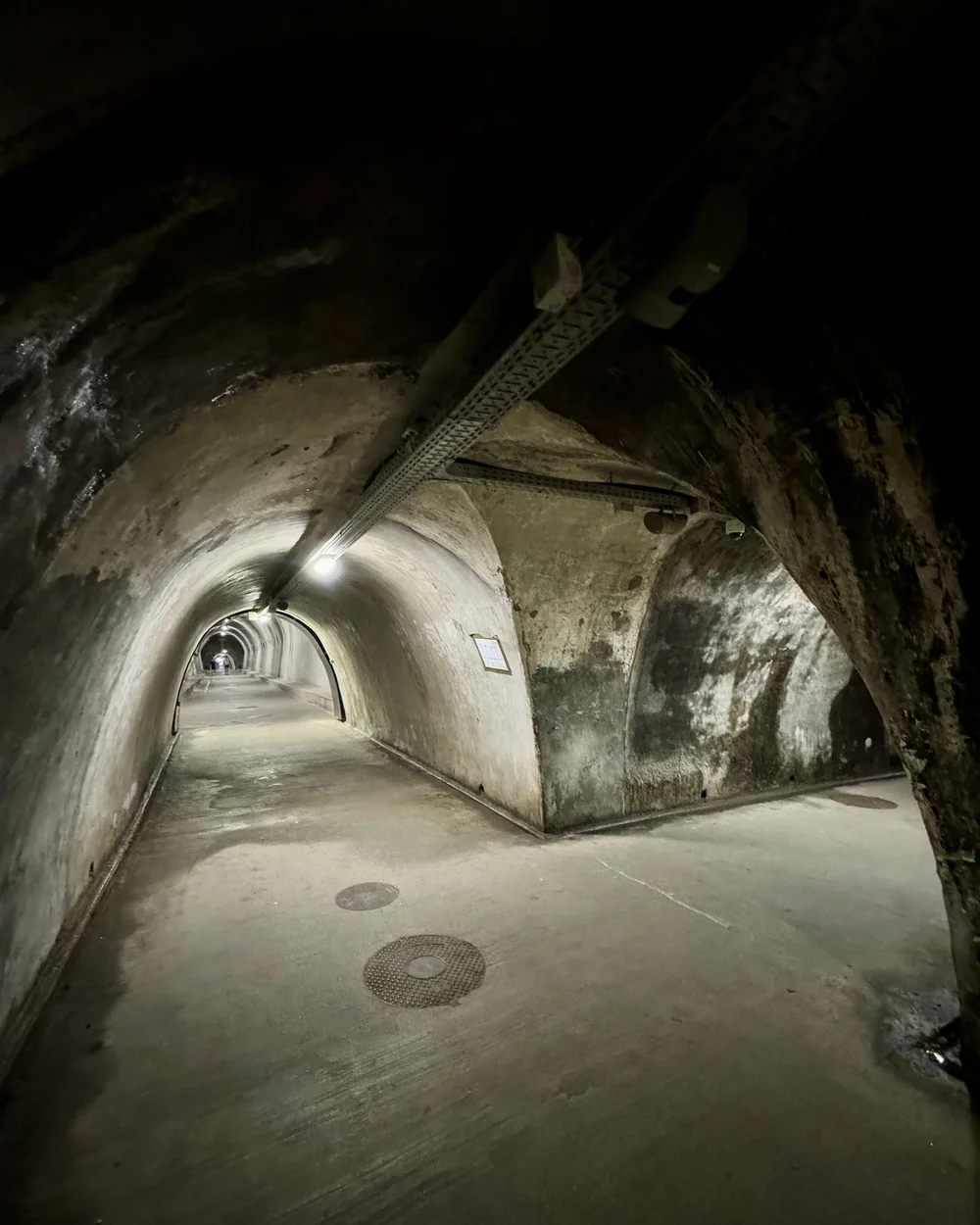  When you see this in the Gric Tunnel, turn right!  