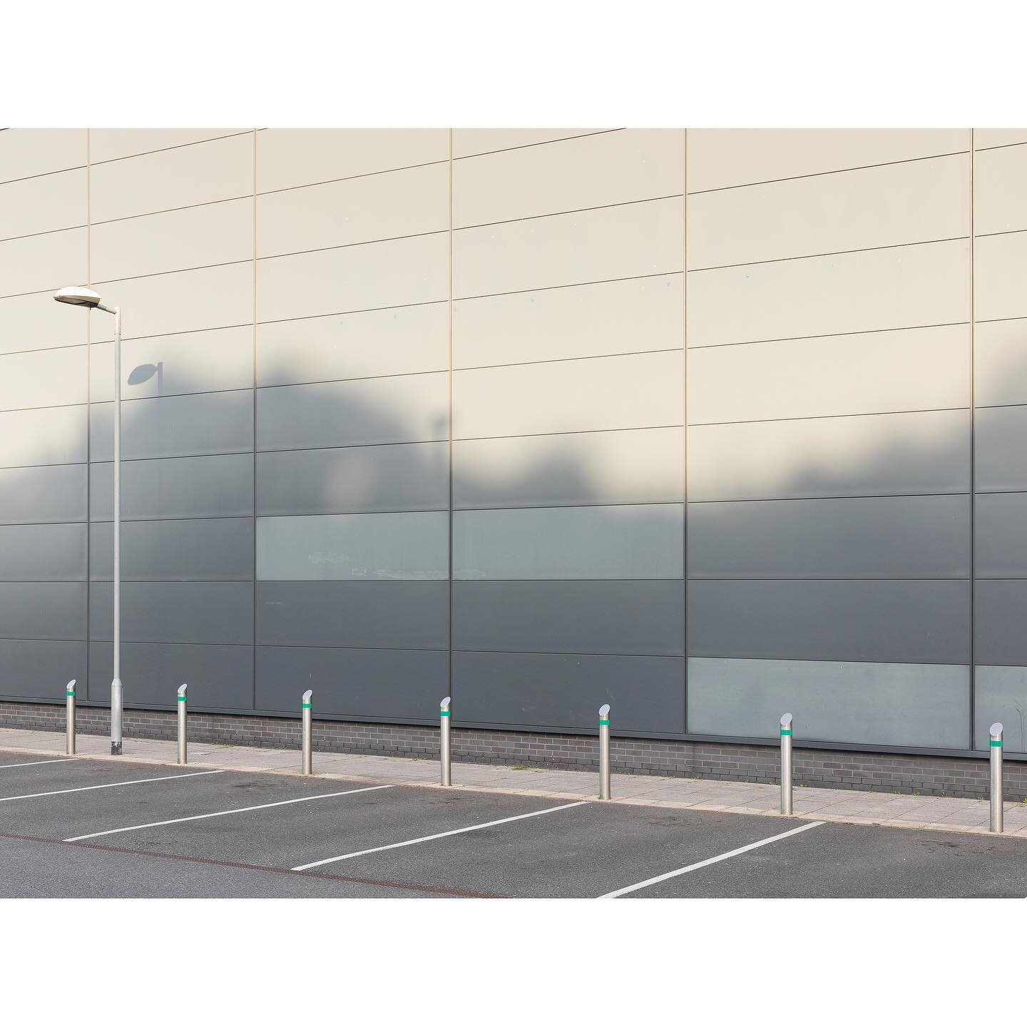John Lewis!
.
.
.
.
.

#johnlewis 
#benroletsgo
#anotherescape
#weltrumzine
#somewheremagazine
#urbanscape
#documentaryphotography
#newtopographics
#minimalzine
#aestheticamagazine
#topographics
#broadmag
#phroommagazine
#newtopographicmovement
#urba