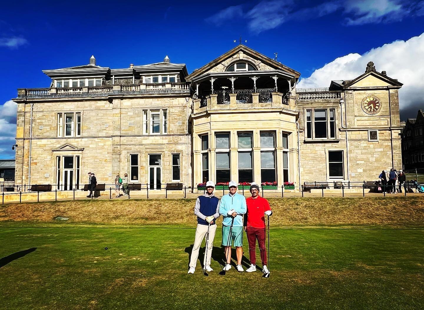 Nothing quite beats a round on The Old for an experience in golf! Happy 60th Peter. We hope you enjoyed your trip! 🏌️&zwj;♂️❤️🏌️&zwj;♂️❤️🏌️&zwj;♂️!
#adamsonlinks #adamsonlinksgolf #scotland #golf #travel #standrews