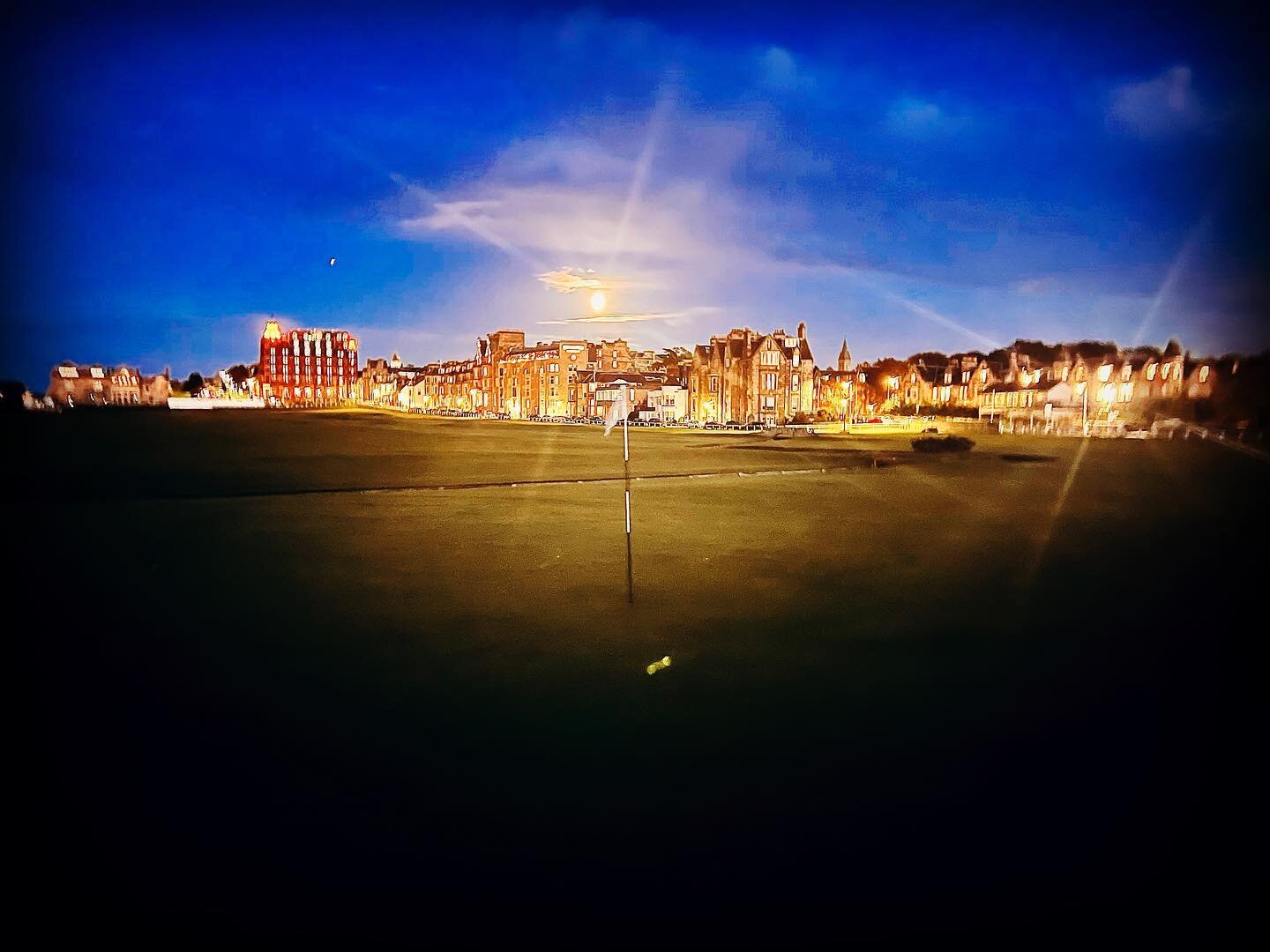 What a stunning night on The Old Course in St Andrews. We would love to help you plan the perfect trip to &lsquo;The Home of Golf&rsquo;. Please contact us if you&rsquo;d like to experience an insiders view to St Andrews and Scotland!
#adamsonlinkgol