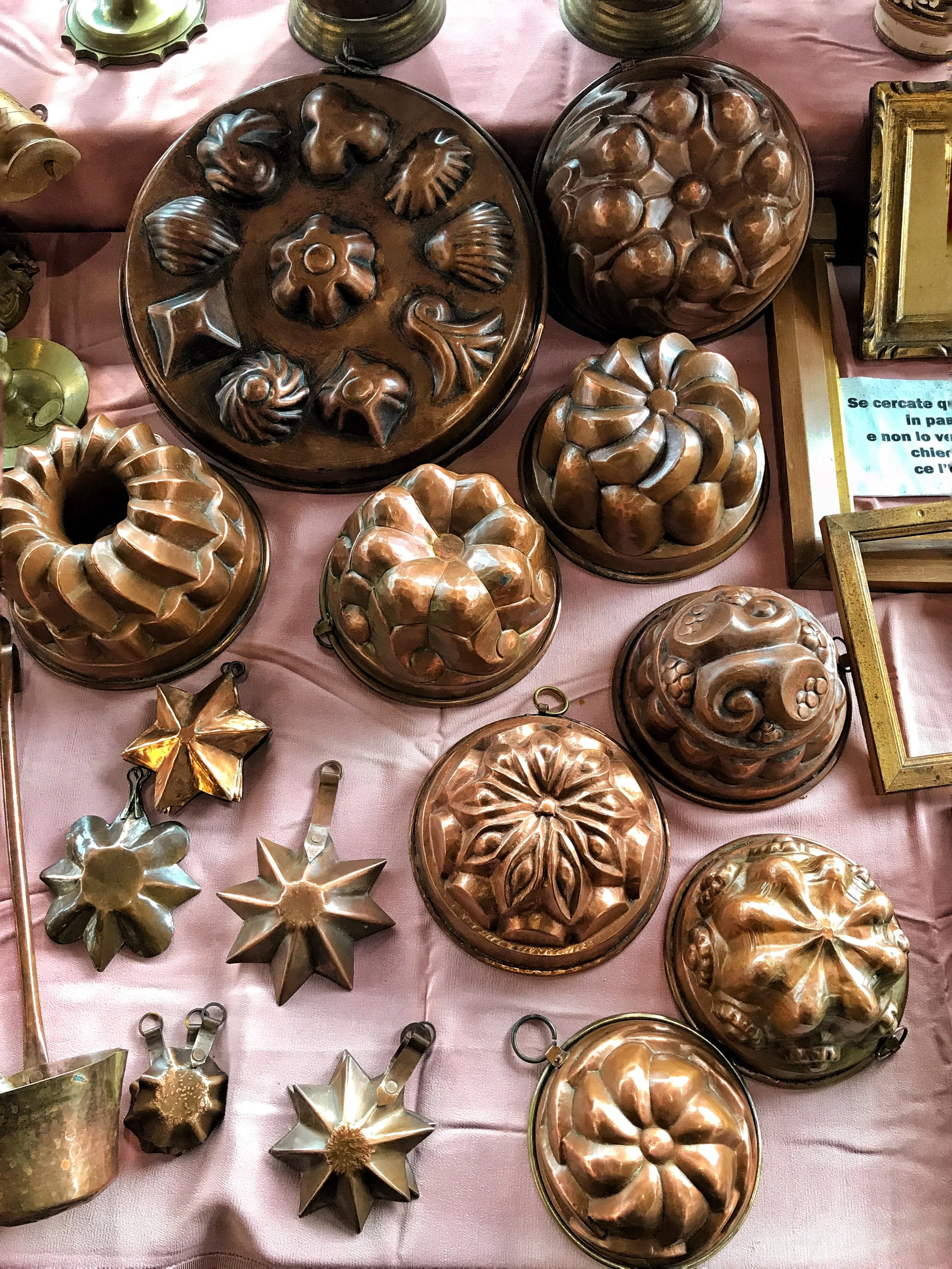 Antiques market in Siena: a treasure hunt!