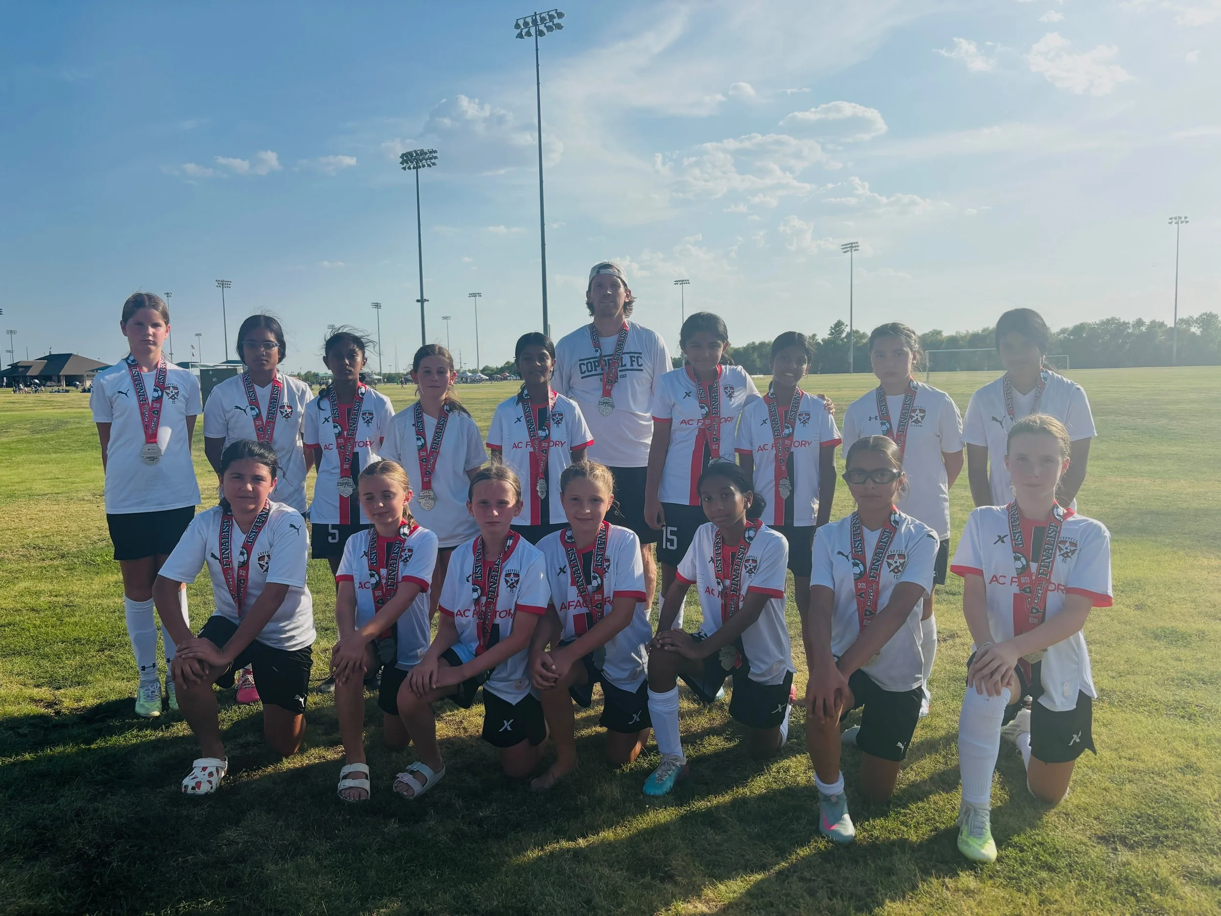 u12g white.JPG