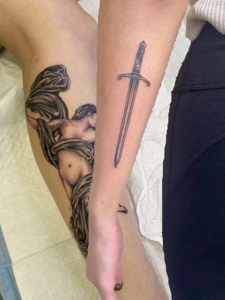 Back in Perth WA from this week! - Swipe for some tattoo appointments up and coming for Perth! 🫶😇

@williampjkitely @fineline.between profiles, highlights tabs or DM for more - designs and inspirations! 🍀🧧

Would love to make some more Traditiona