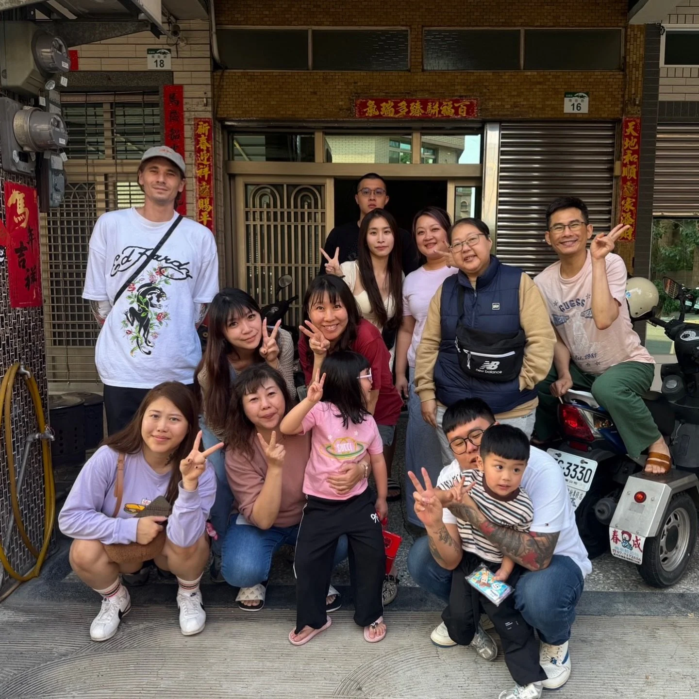 🇹🇼🧧February in Taiwan🪷⛩️ 
@mochi_08_30_ &amp; I visiting family for Luna new years 🍗🍜 

&amp; getting to work on my brother @hao___0919 at @prelude_tattoo @lusid_z ❤️🇹🇼