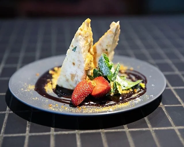 🍯 Peanut butter 😍NEW ALL DAY MENU! from 10:30am - Try our delicious Peanut butter Semifreddo! Pistachio praline, frangelico ganache and strawberries 🍓 Price: $11