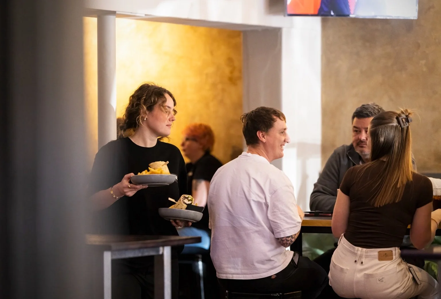 Lunch, dinner or just a few drinks &mdash; there&rsquo;s always a table waiting.