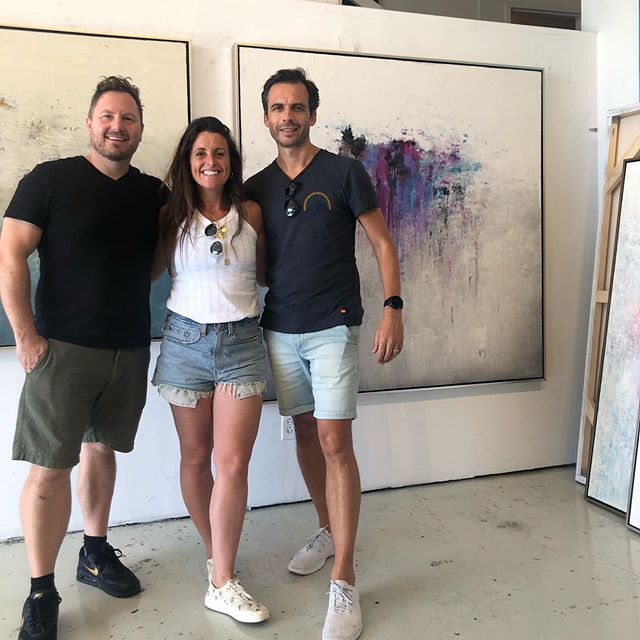 Nothing better than catching up with old Uni friends. @joetack You are still the coolest cat !! @zoebuhagiar found a painting that won&rsquo;t quite fit in her hand luggage!