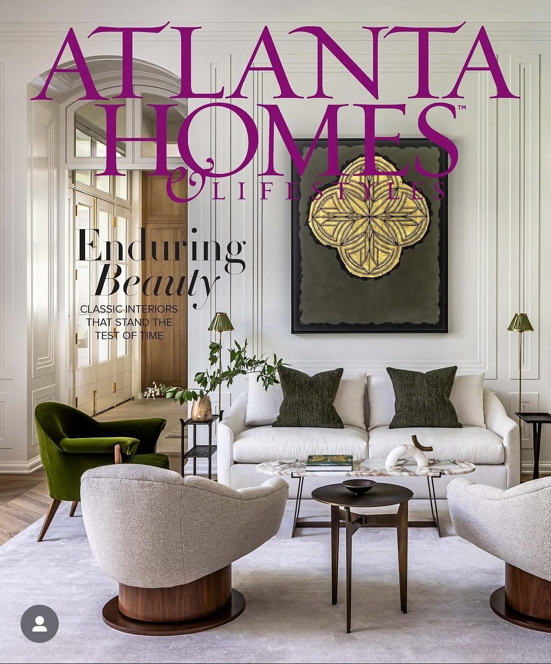 Rooted in tradition yet tailored for modern living, this refined family home by @meredithmcbrearty and Bradley E. Heppner Architecture blends formal architecture with soft, soulful interiors. Always a fun surprise to see a painting get photographed. 