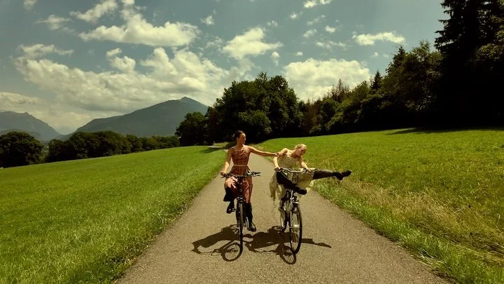 Maira Renee &amp; Saraï Martens (Netherlands/Belgium), "kom terug"