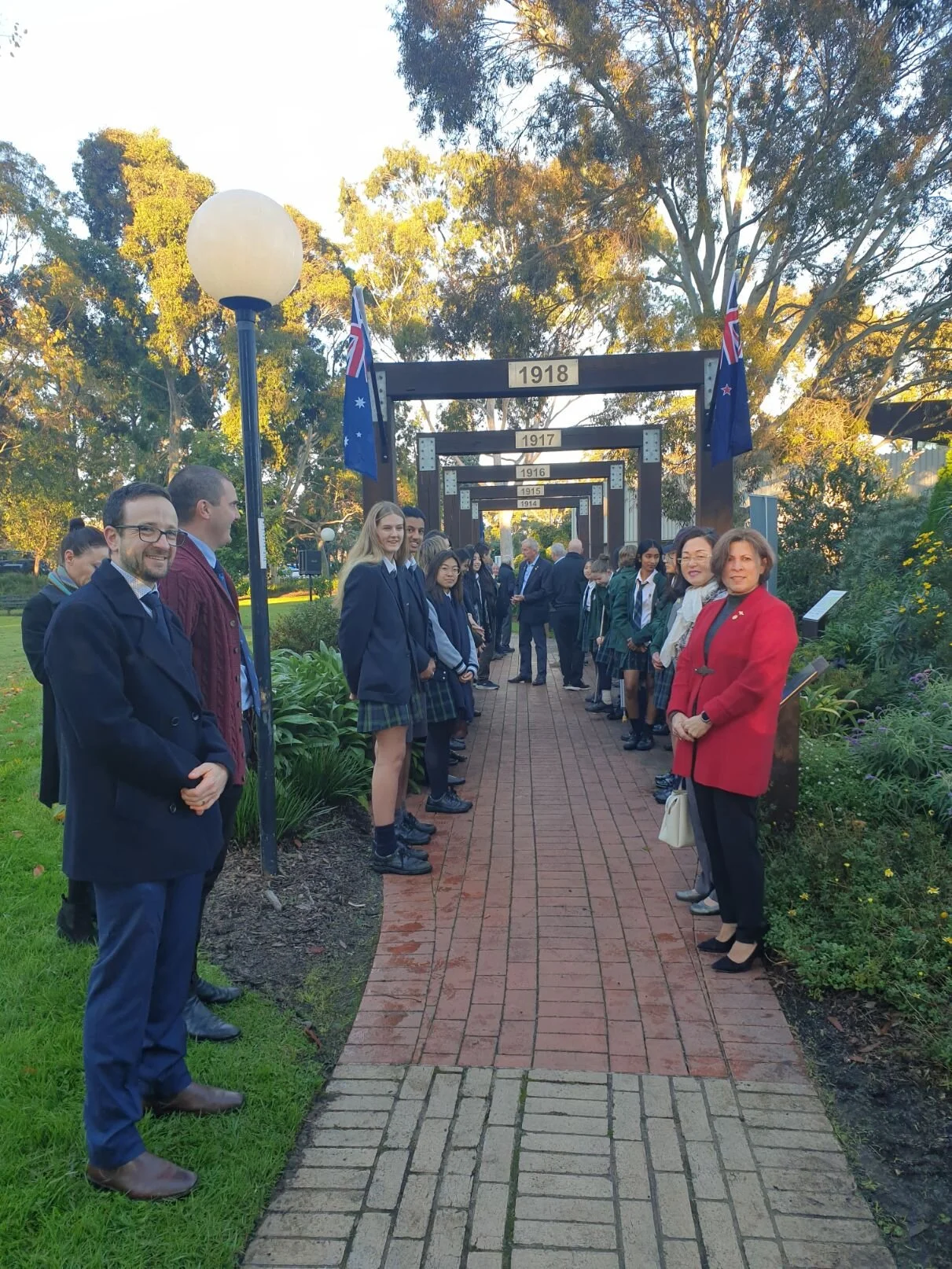 Mount Waverley ANZAC Centenary Walkway — Mount Waverley Rotary