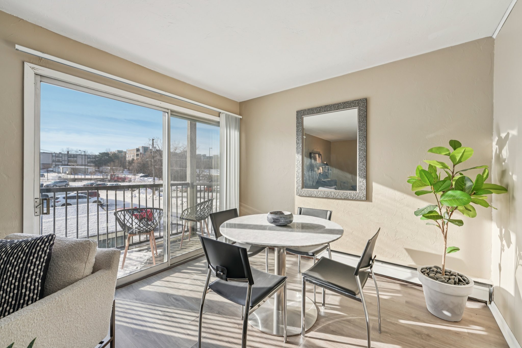 9-web-or-mls-4531 W 36th 1_2 St Unit 20-S0801-009.jpg