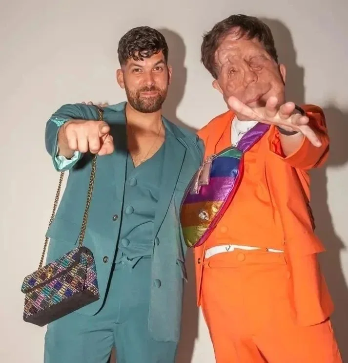 To See or Not to See: Fashion and the Disabled Identity 
