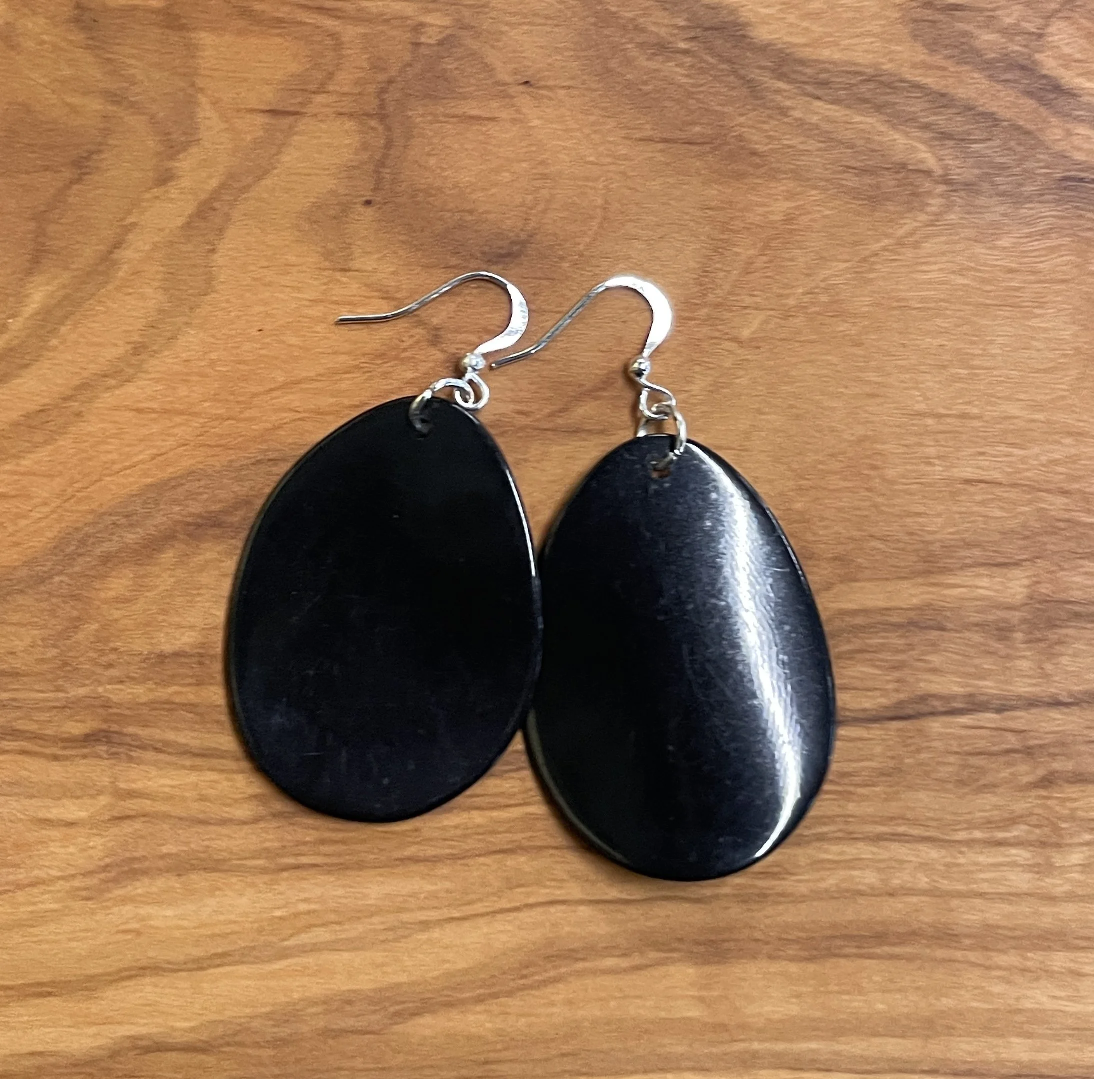 vegetable ivory 1 slice earrings black.JPG