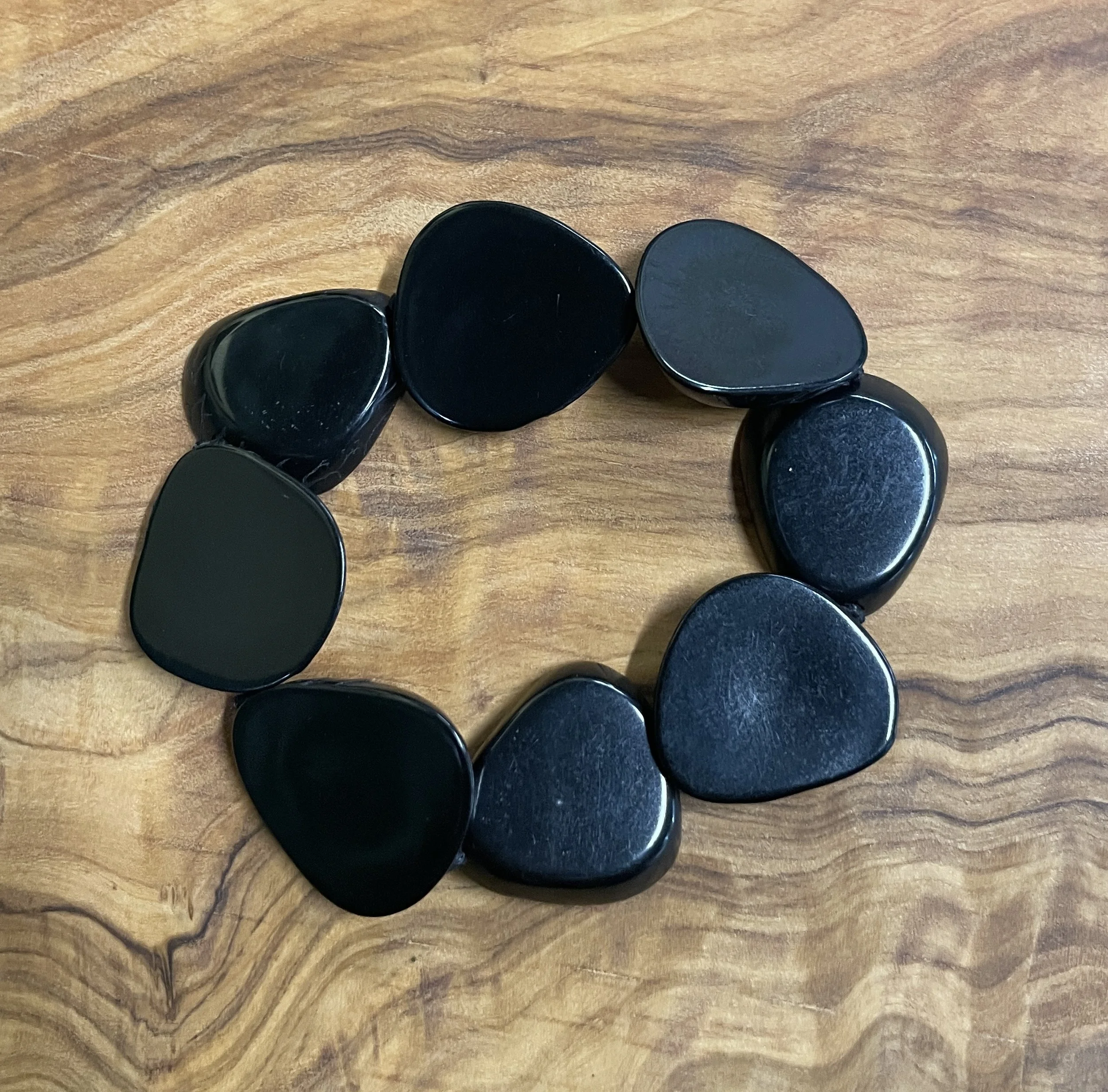 vegetable ivory flat bracelet black.JPG
