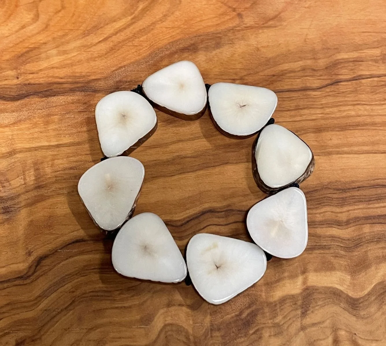 Vegetable Ivory Flat Bracelet