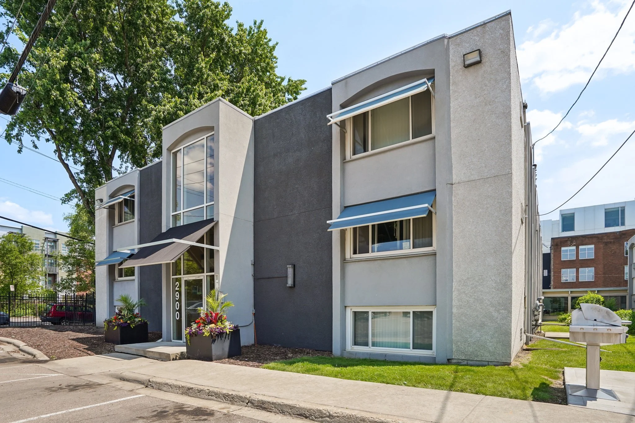 23-web-or-mls-Bryant Ave S-0506-905 (1).jpg