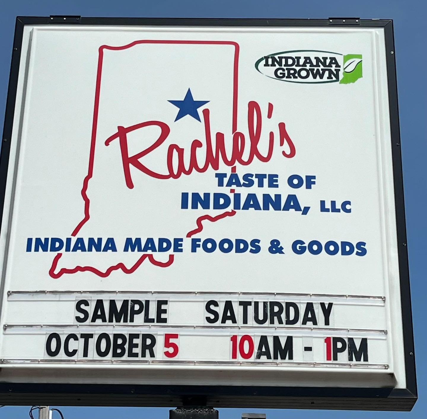 Come see the team tomorrow from 10-1 in Converse. Come preview, sample and shop!! 
We will be sampling Mama&rsquo;s Chicken and Hushpuppy.

We will also be sampling and selling&hellip;
📣📣📣Mitch&rsquo;s Smoked Snack Mix!! 📣📣📣
as a fundraiser for