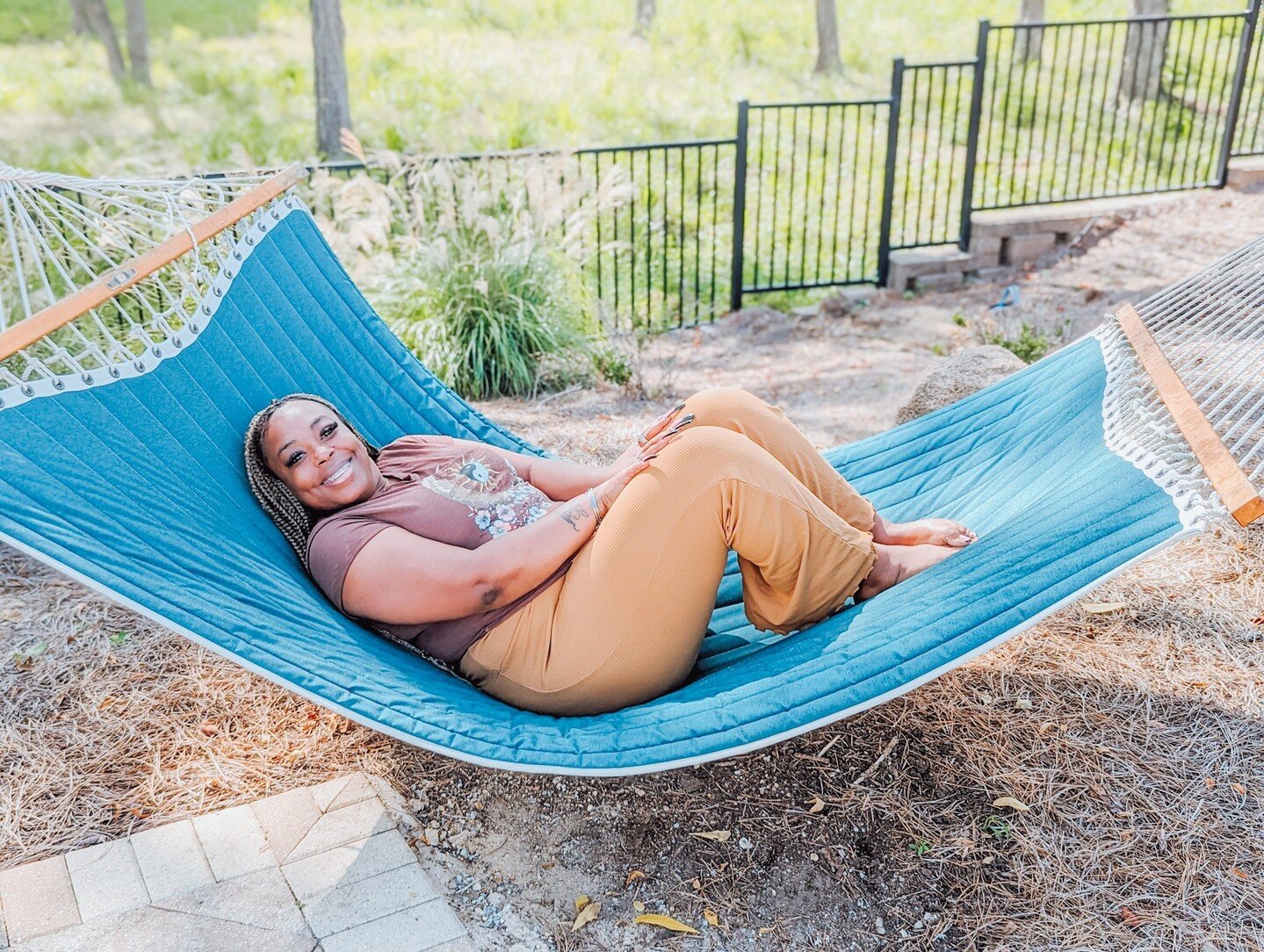 Pool season is almost over, but that doesn't mean you can't still enjoy the pool! Our hammocks are the perfect place to relax as we head into fall 🍂🍂🍂