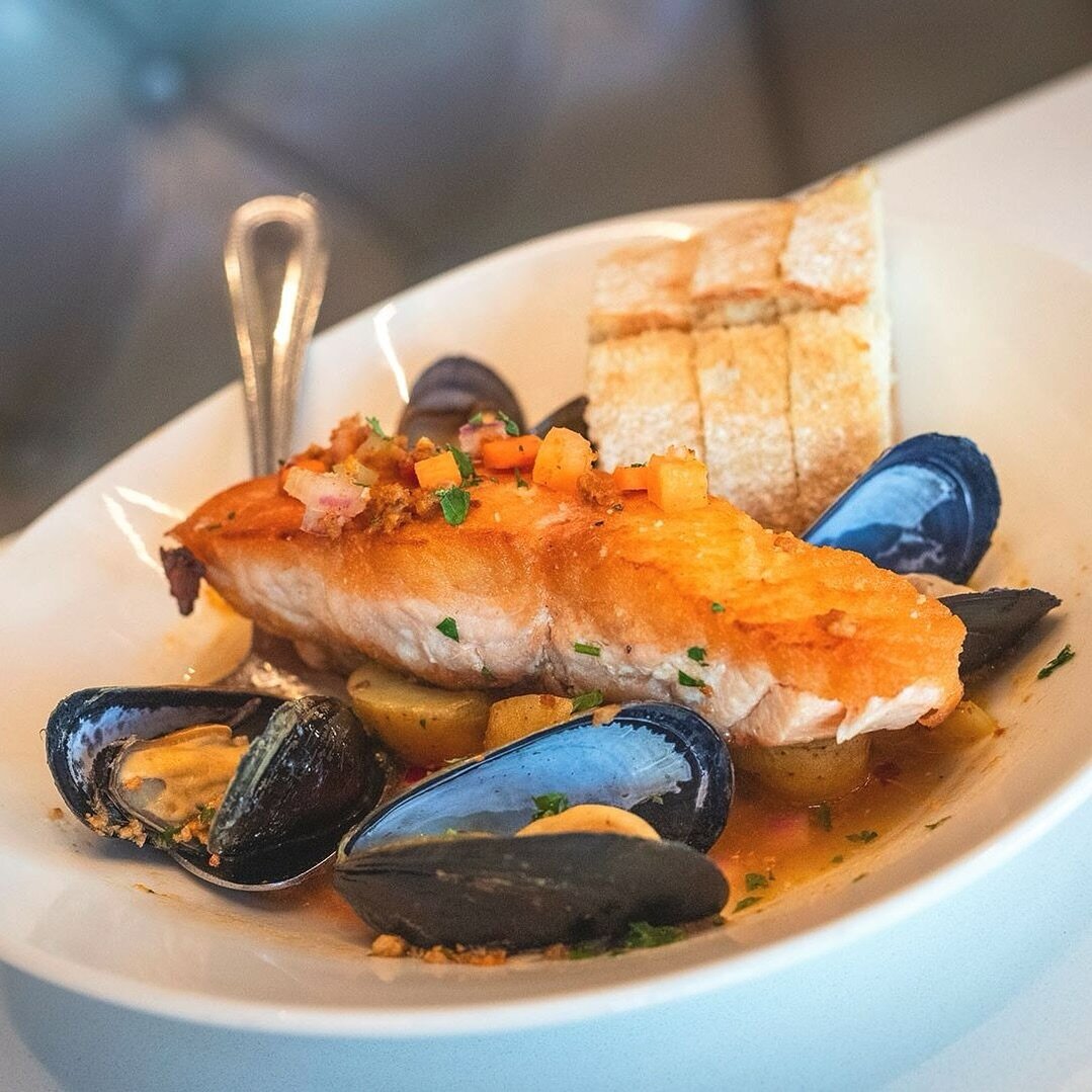Salmon &amp; Mussels in lemon and herb broth, fingerling potatoes, chorizo-veggie escabeche, toasted baguette⁠
⁠
Tonight in Worcester!