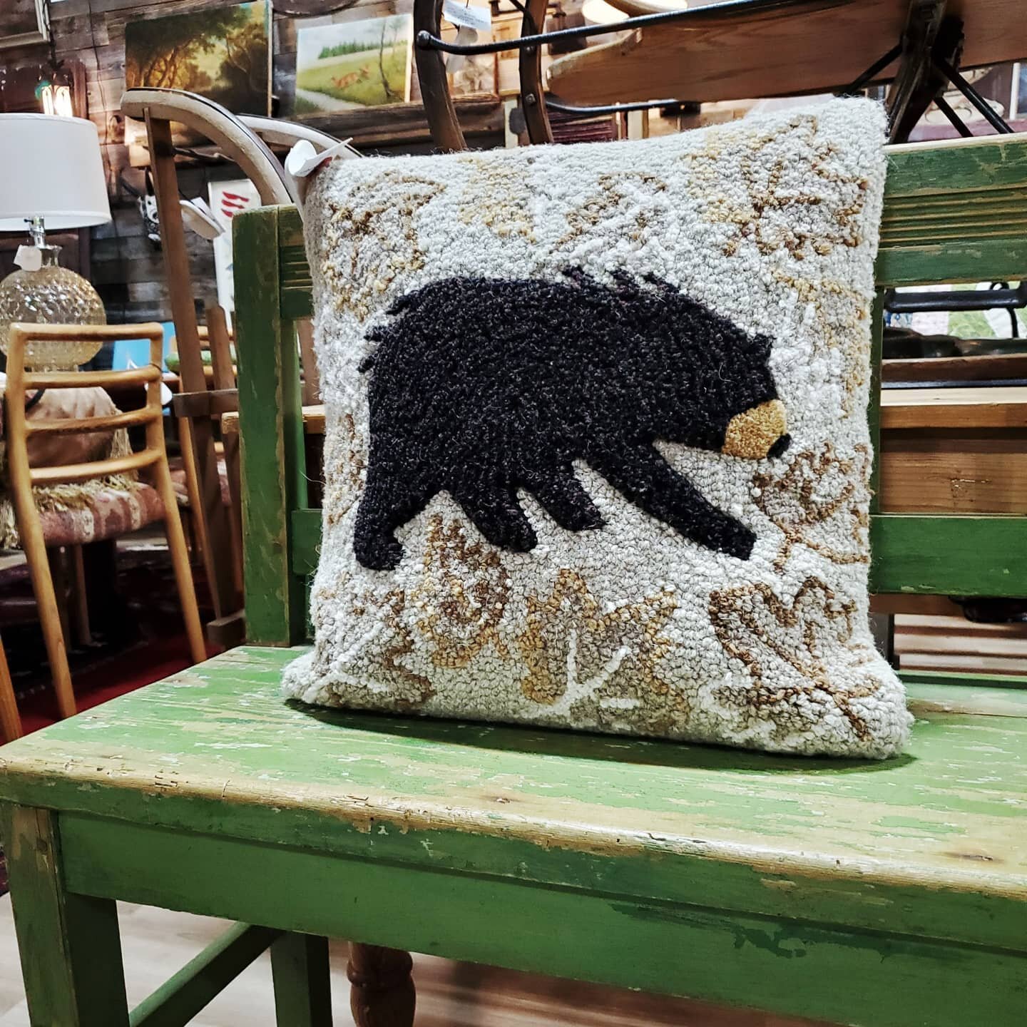 We couldn't bear for you to miss our Labor Day Weekend Sale! Don't hibernate in bed today. Meander on in to Old Crows from 10-7 for 15% off the entire store!

#antiques #antiquebooth #antiquestore #antiquemall #denverantiques #thingstodoindenver #lit