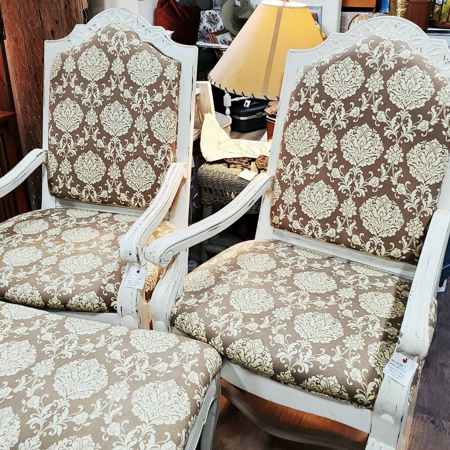 Check out these beauties, freshly painted and reupholstered, new in the store this week!

Our sale continues today 12-5 and tomorrow 10-6, with 15% off the entire store!

#denverantiques #denverhomedecor #denverdesign #denverdesigner #5280home #5280s