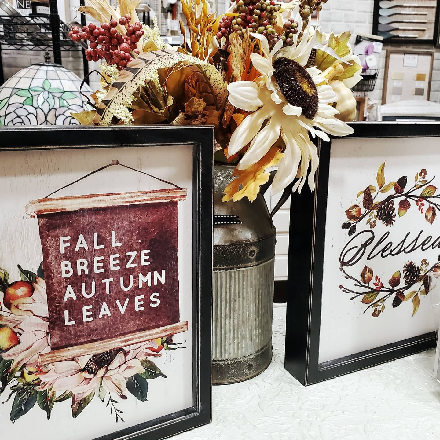 🍁 Happy First Day of Fall! 🍁 If you were waiting to decorate until  it was official, you can go for it now! And with hundreds of booths and cases, we can help!

Happy fall y'all!

#oldcrowsantiques #denverantiques #antiquemall #antiquestore #denver