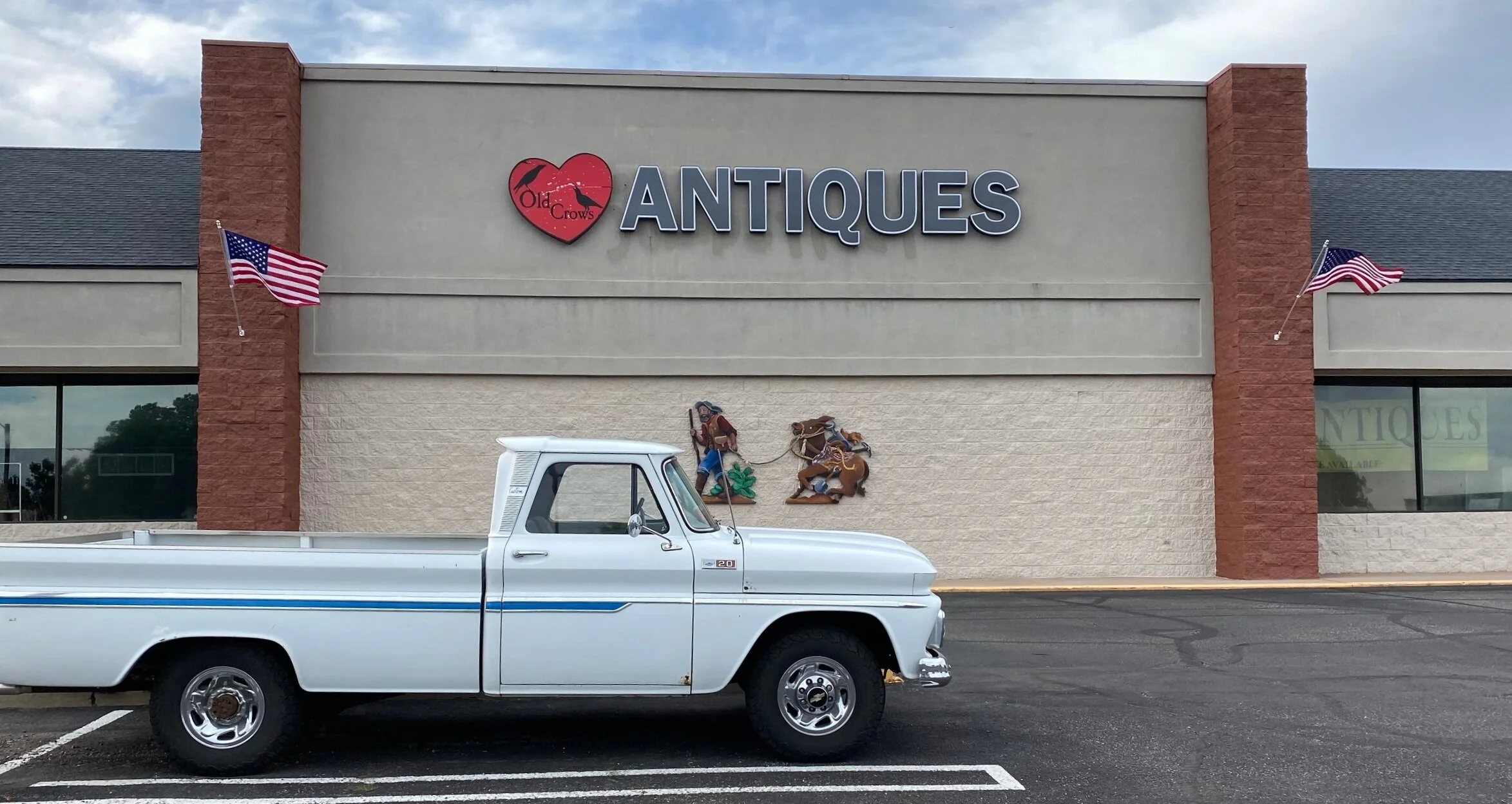 Old Crows Antiques