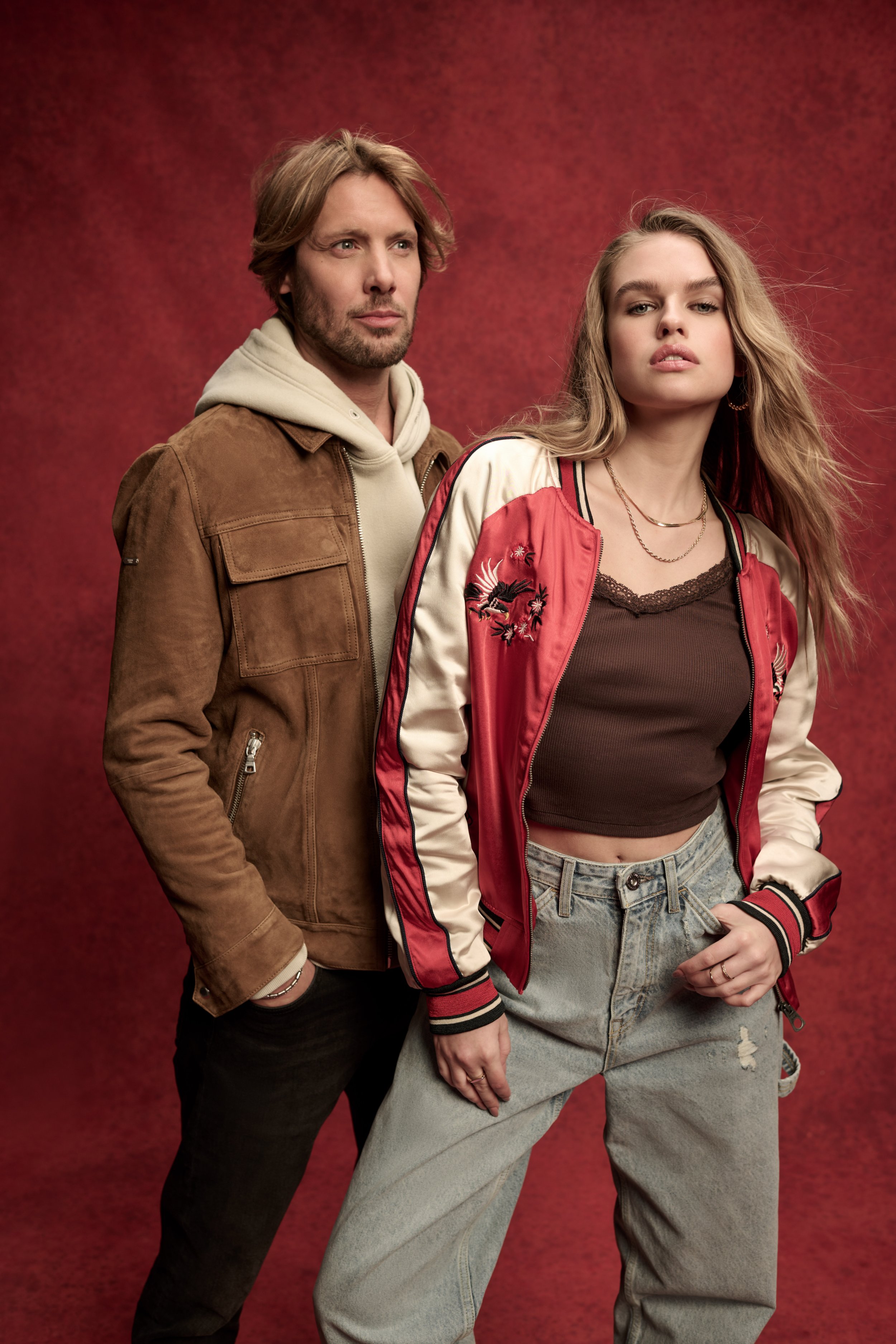 BM82_SS23_NEW SEASON_JP_Red_DUAL_1_02557.jpg