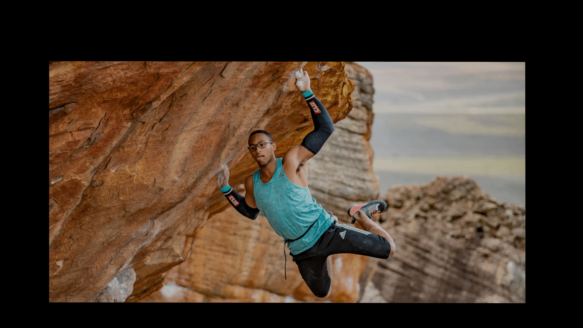 ezgif-2-a6e13d39e6fb.gif