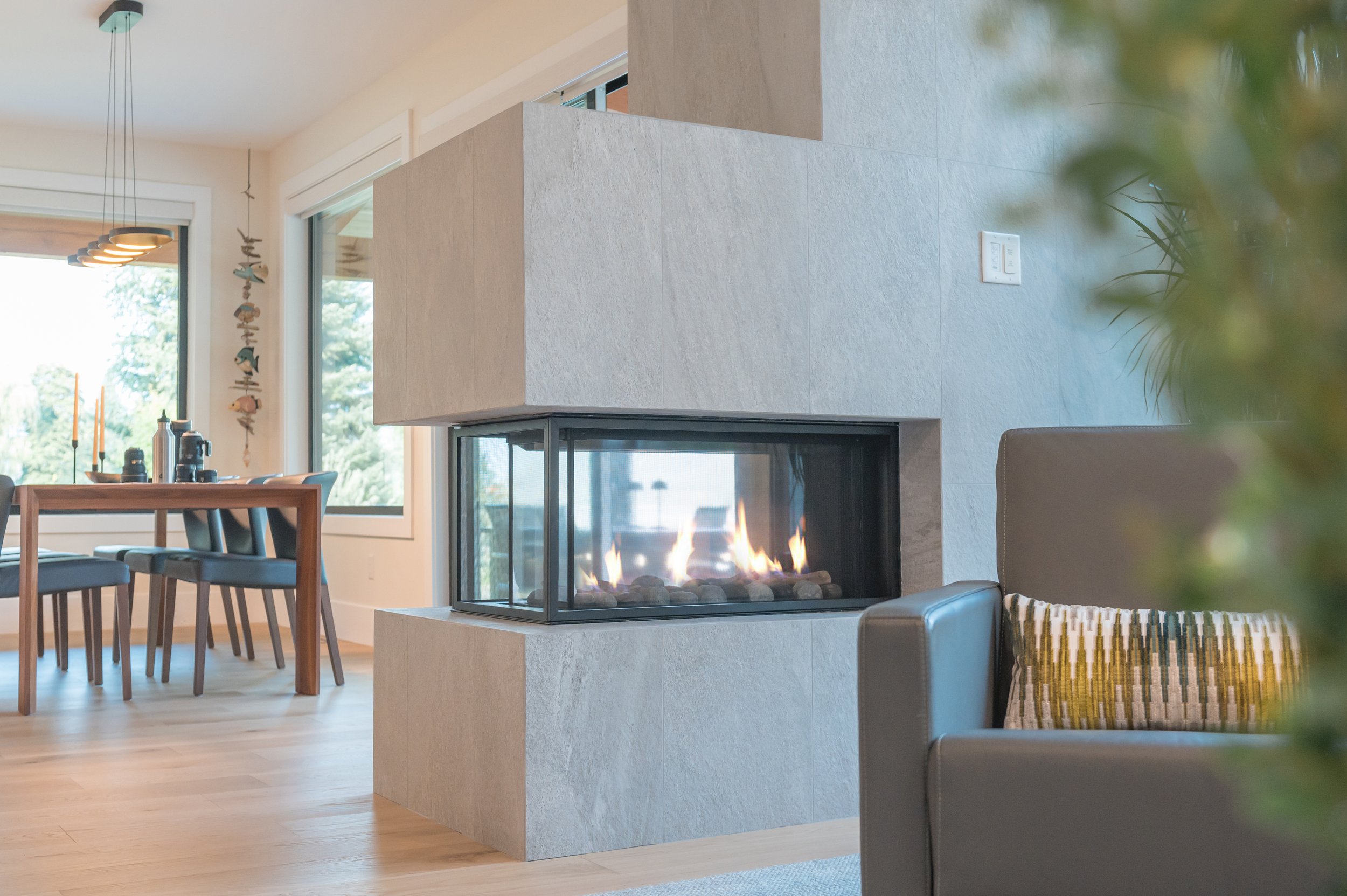 fireplace_modern_livingarea.jpg