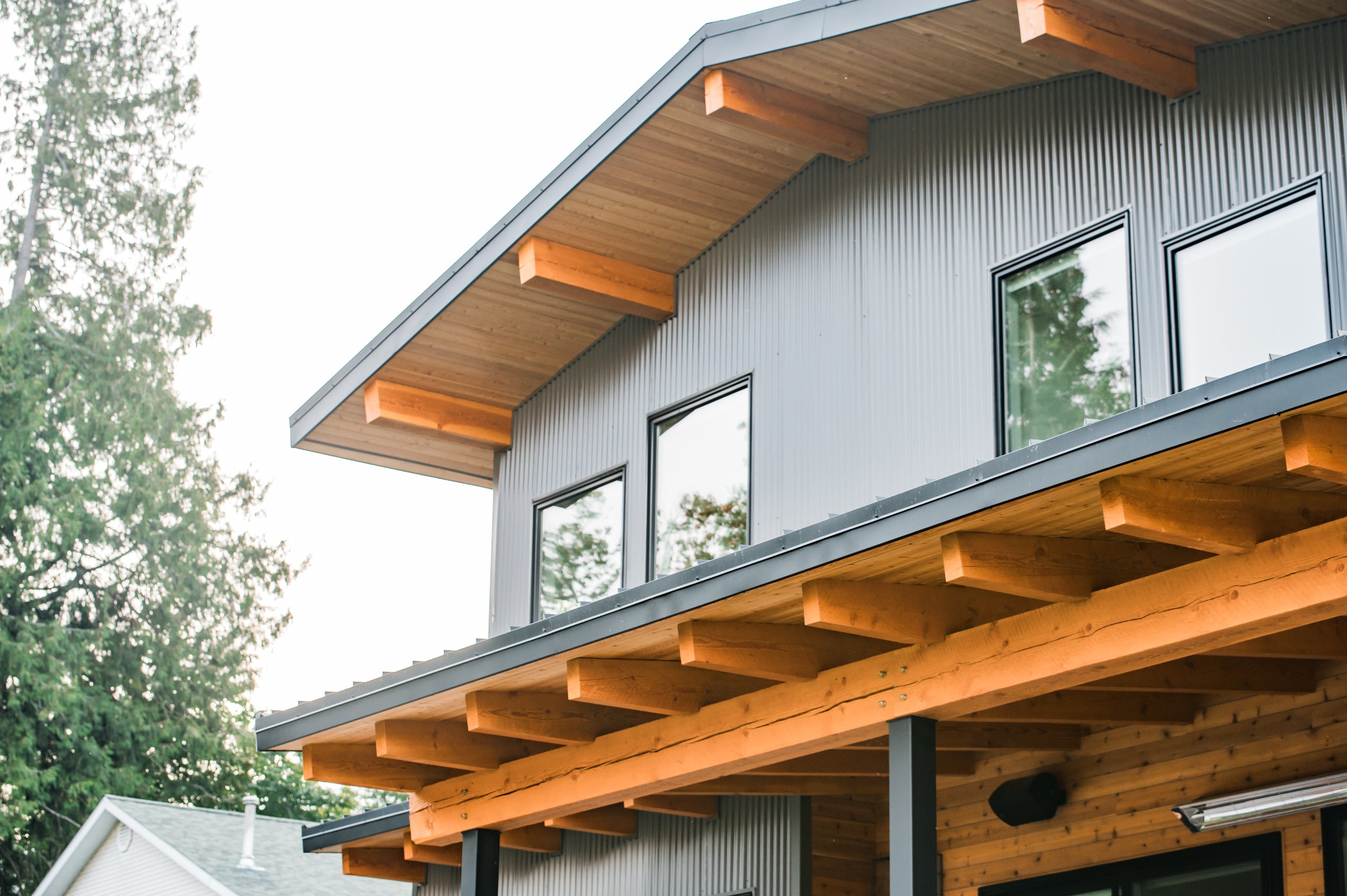 contemporary_kootenay_house.jpg