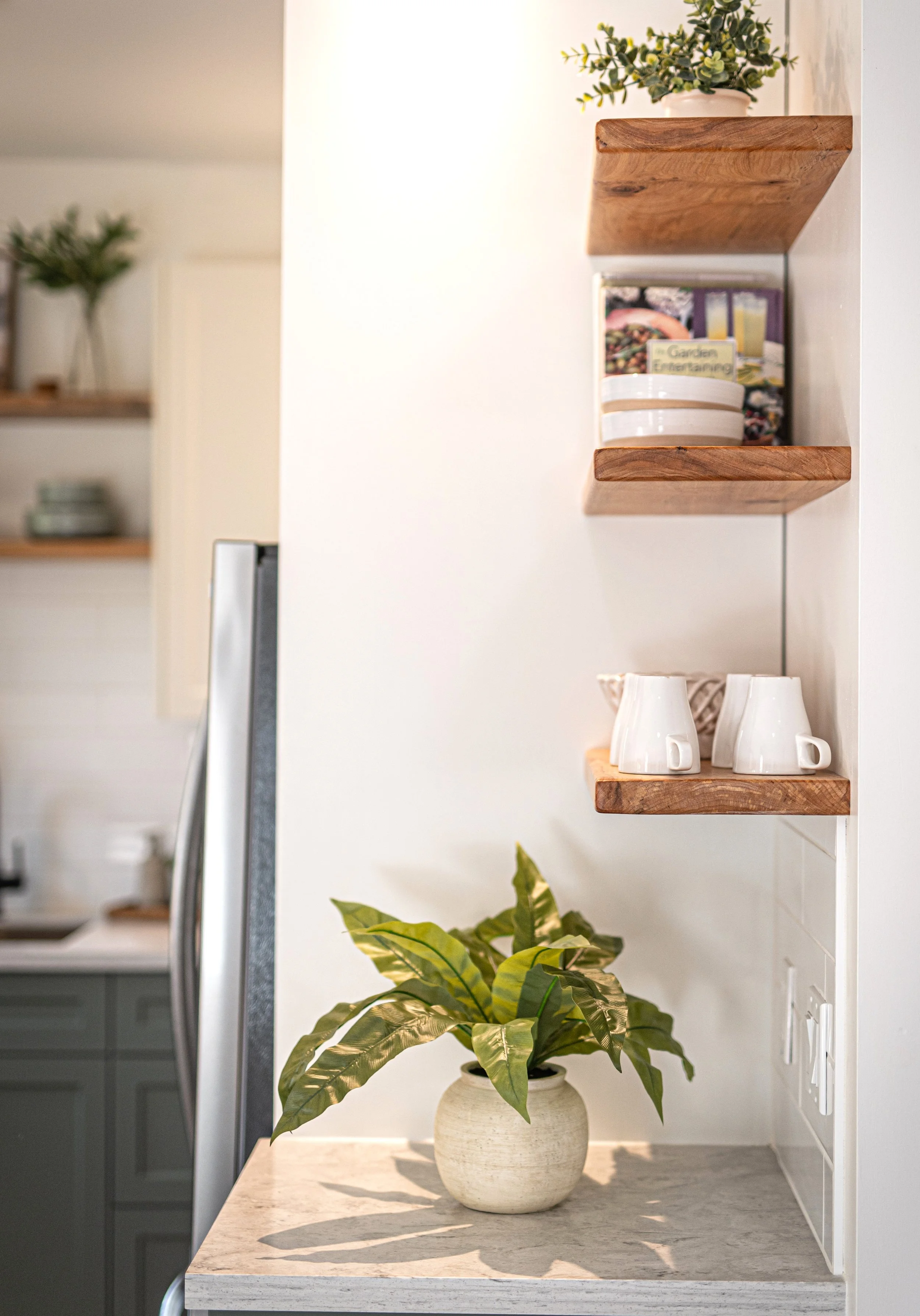 style_a_kitchen_shelf.jpg