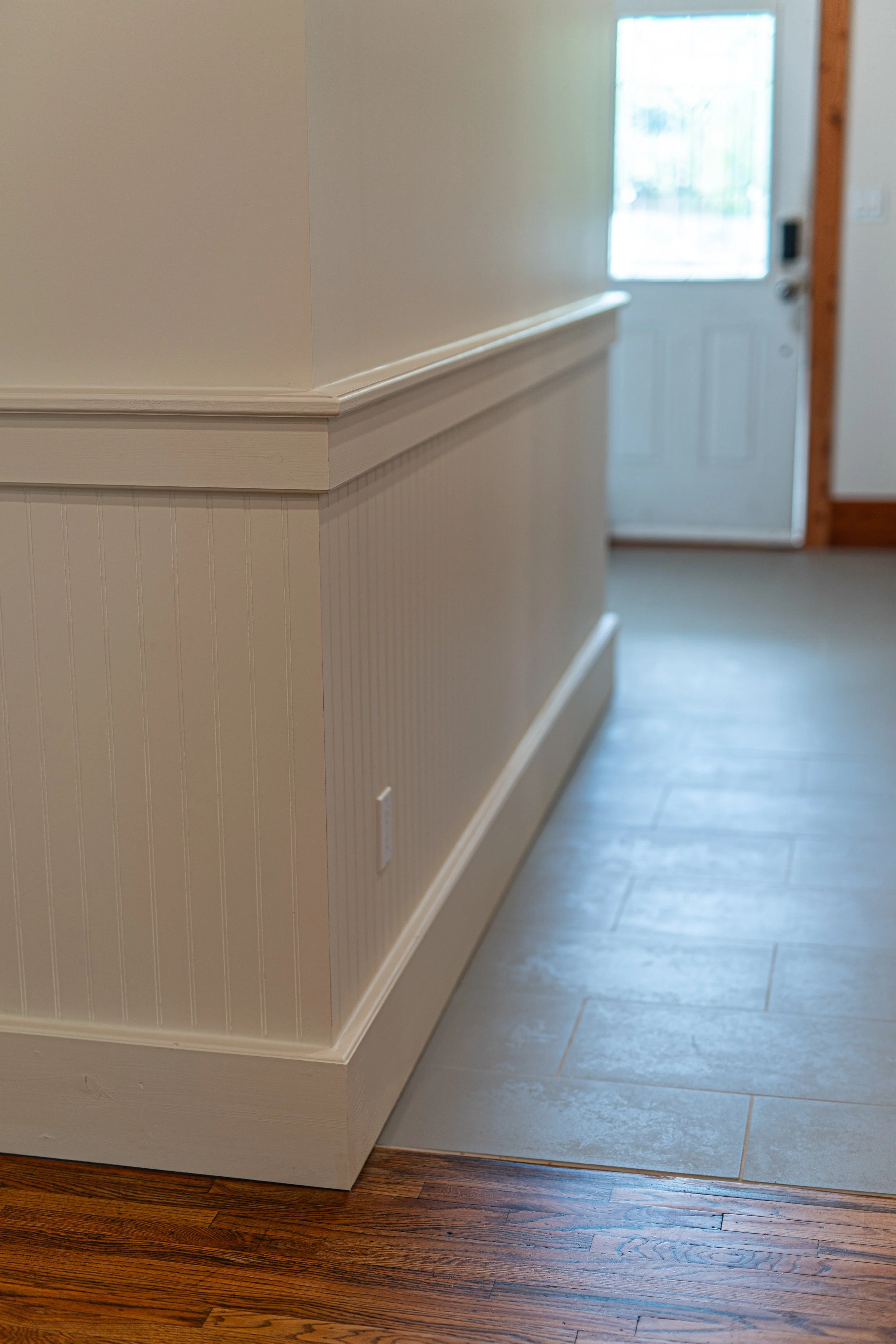 wainscotting_herrage_home.jpg