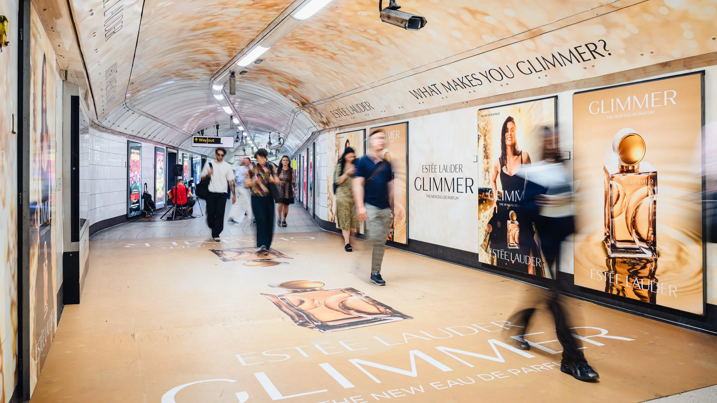 100826 AS Rail London CS Estee Lauder Glimmer 09.jpg