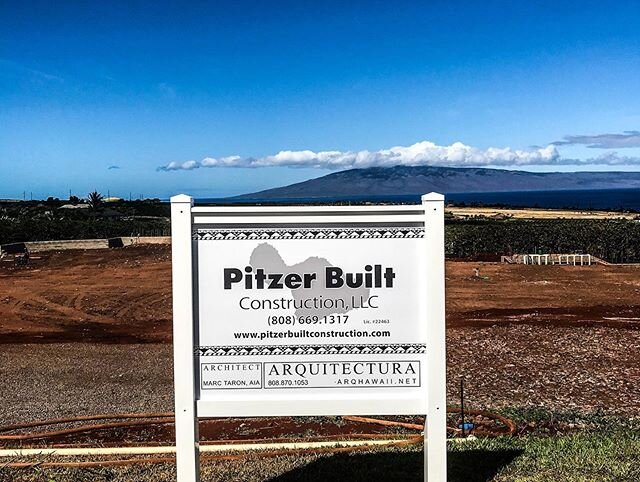 Gorgeous view out in the coffee fields today. Project Identity Sign for @pitzerbuilt #manavisualmaui #3mvinyl #vinylgraphics #maui ✨🌴✨