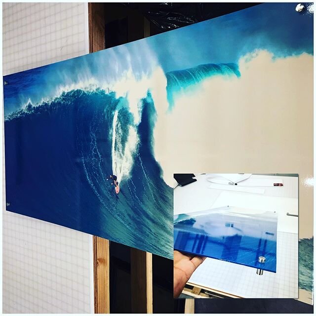 Stoked on this 18&rdquo; x 40&rdquo; client capture of my favorite surfer Billy Kemper charging Pe&rsquo;ahi (Jaws). Outdoor PSV, UV laminate on DiBond Aluminum substrate with clean Standoff Float Hardware.

Contact us about bringing your beautiful p