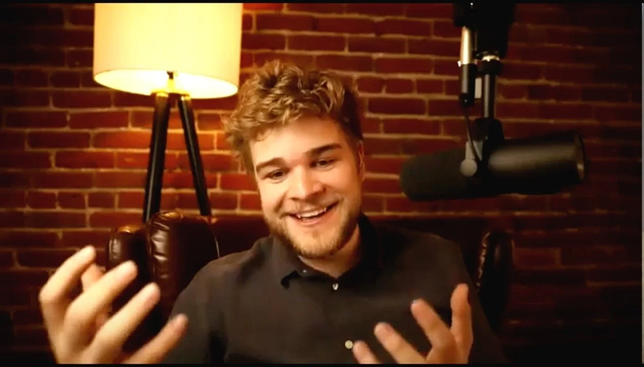 Why Partners Bring Up Things From The Past And How To Properly Apologize