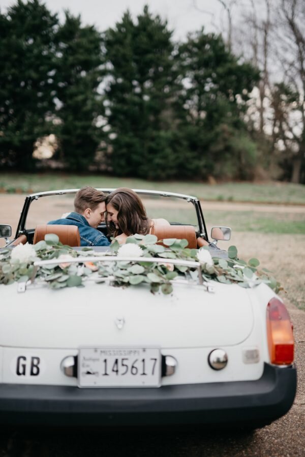 The-Sweetest-At-Home-Elopement-Inspiration-Youve-Ever-Seen-Swak-Photography-65-600x899.jpg