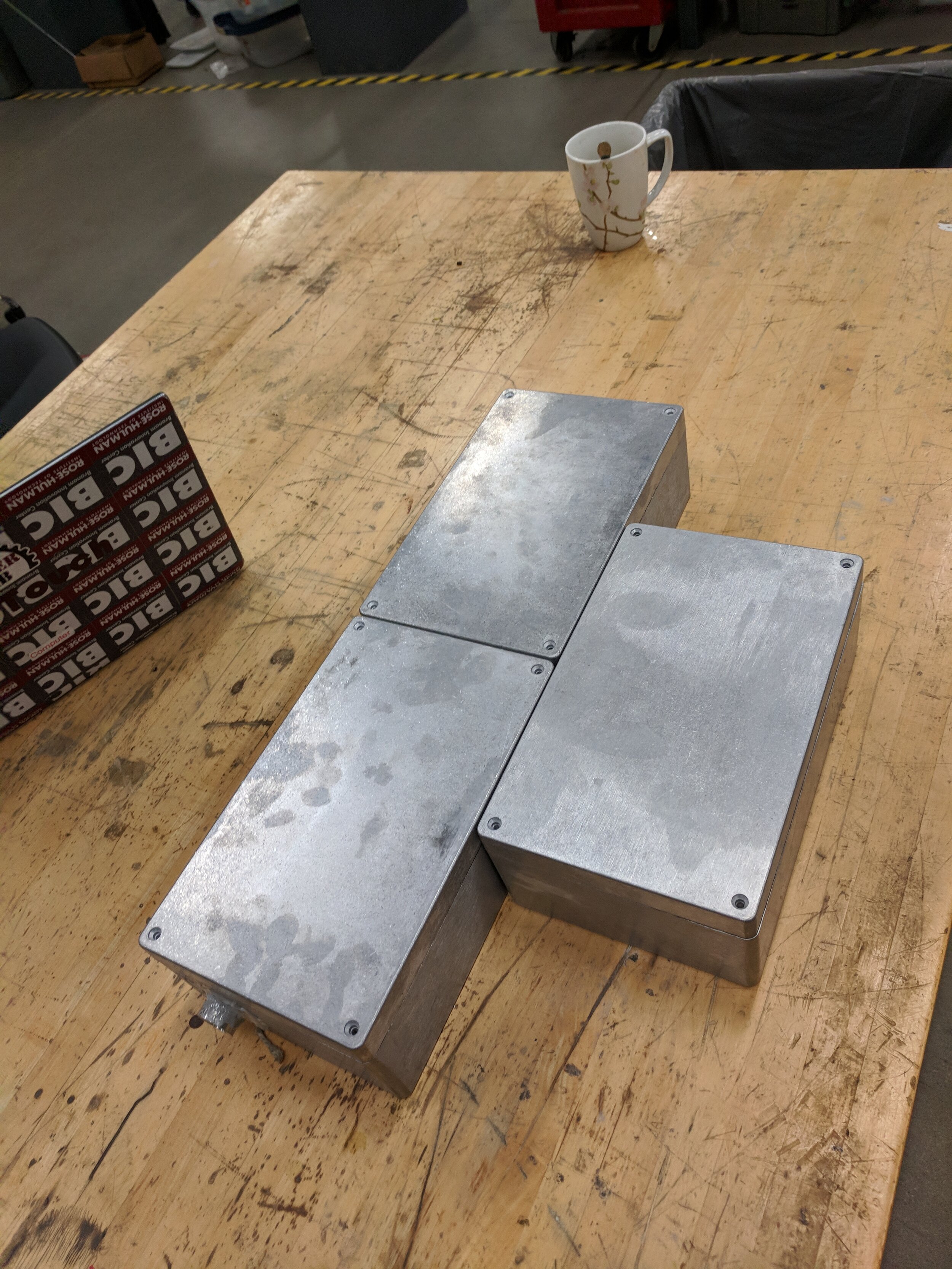 Enclosure arrangemebnt