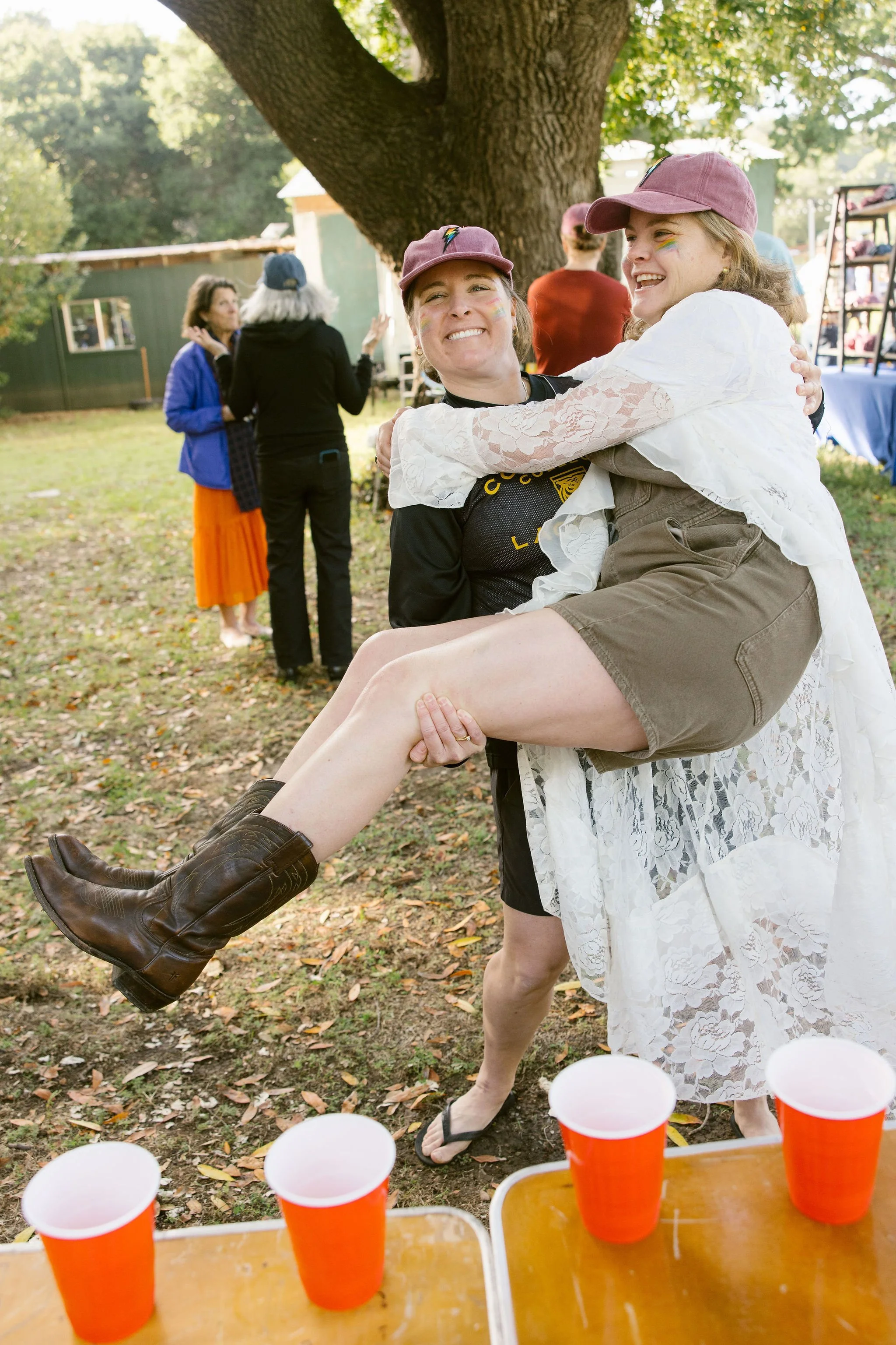 GinnyEmily_WeddingPreviews012.JPG