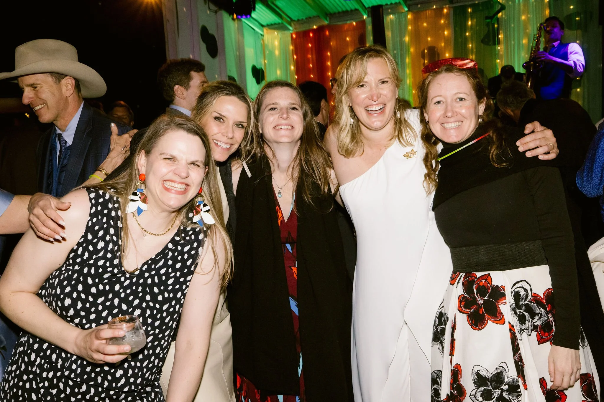 GinnyEmily_WeddingPreviews146.JPG