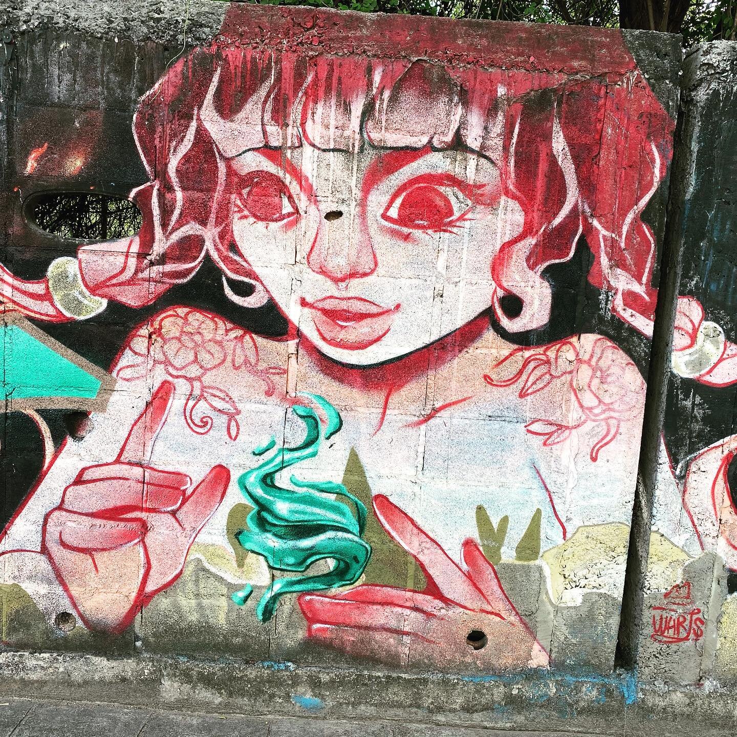Bangna Bangkok street art.
#bangkok #thailand #graffiti